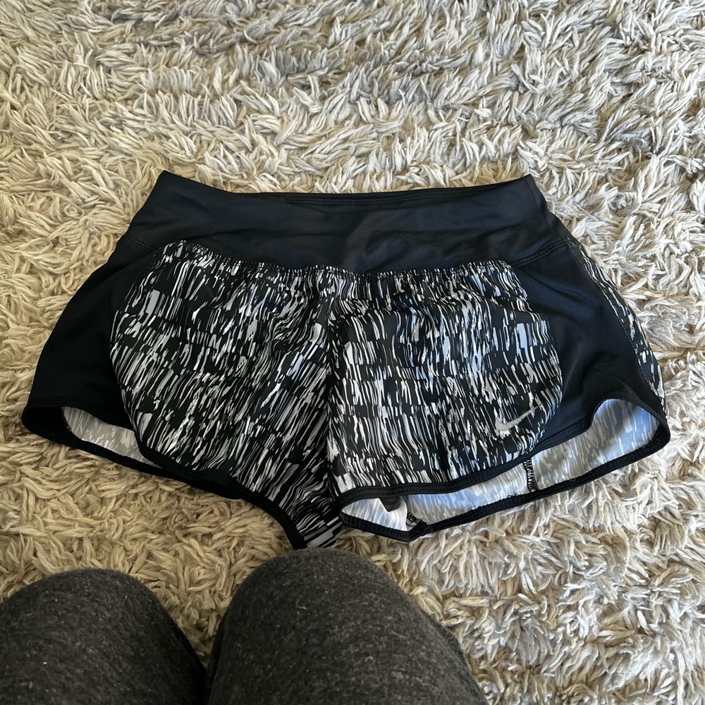 nike dri-fit gymshorts